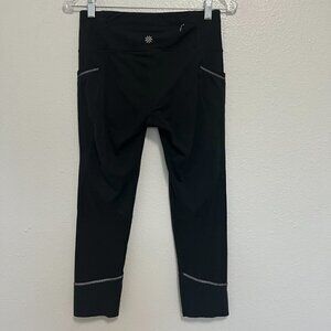 Athleta Yoga Capri Black Pants